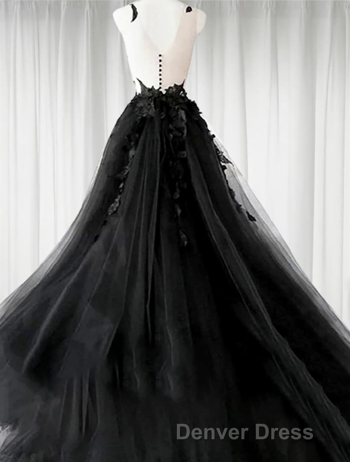 A Line V Neck Court Train Tulle Wedding Dresses with Appliques Lace