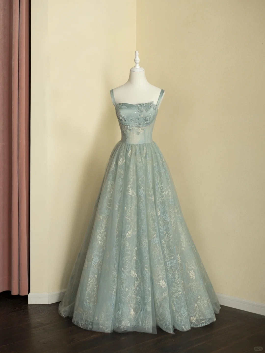 Chic Spaghetti Straps A-Line Embroidery Satin Tulle Long Prom Dress,Sweet 16 Dresses With Appliqué Secondary image
