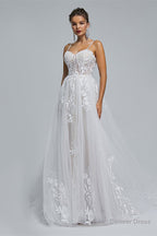 A Line Spaghetti Straps Tulle Decal Long Wedding Dresses