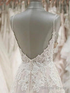 A Line Spaghetti Straps Tulle Wedding Dress Appliqued Bridal Dresses