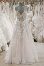 A Line Spaghetti Straps Tulle Wedding Dresses Appliqued Bridal Dresses