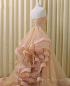 A-Line Stomacher Tiered  Wedding Dresses Court Train With Appliques