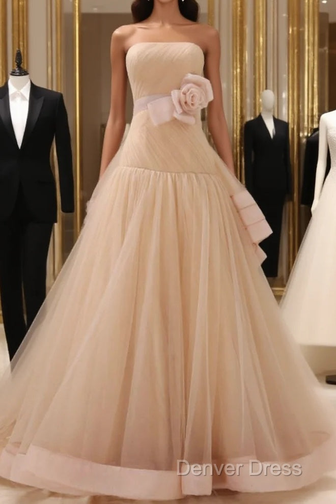 A-Line Stomacher Tiered  Wedding Dresses Court Train With Appliques