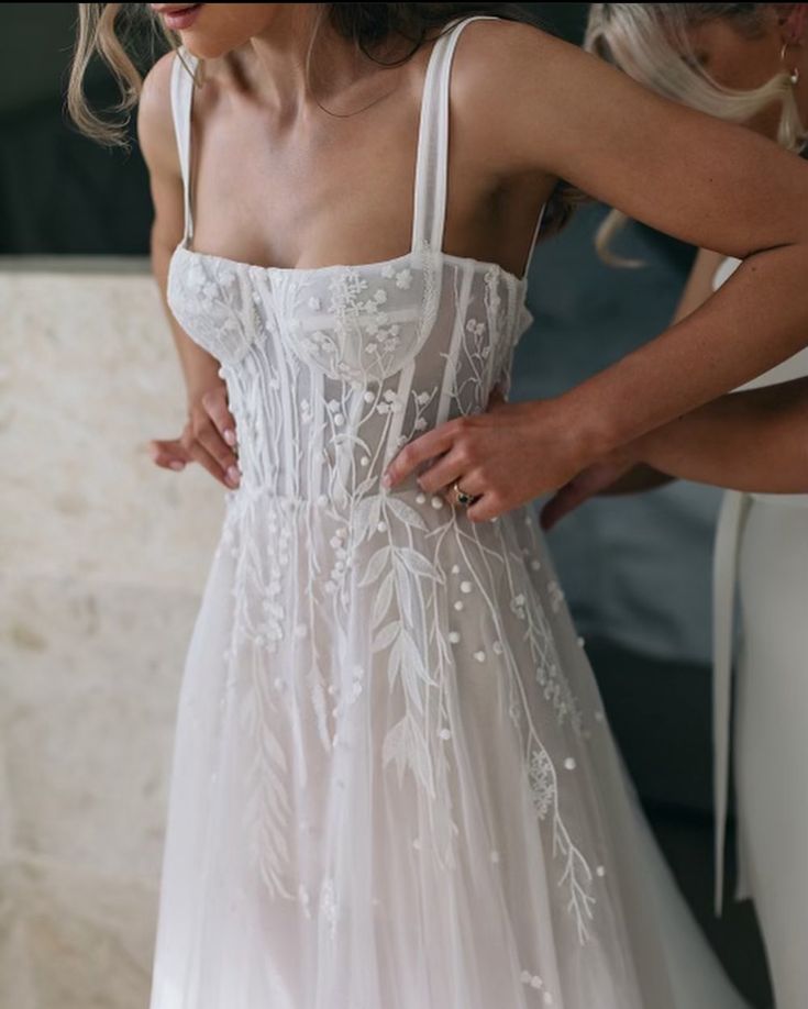 A Line Straps Tulle Long Wedding Dresses Princess Bridal Gowns Secondary image