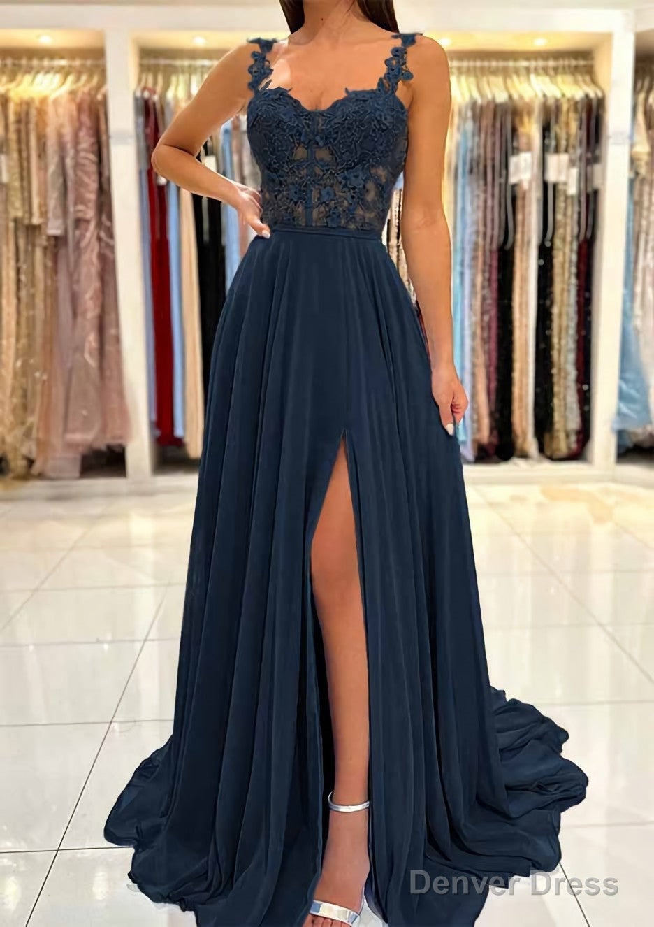 A-line Sweetheart Sleeveless Sweep Train Chiffon Prom Dresses With Appliqued Split