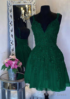 A Line V Neck Sleeveless Short Mini Tulle Homecoming Dresses with Appliqued Beading