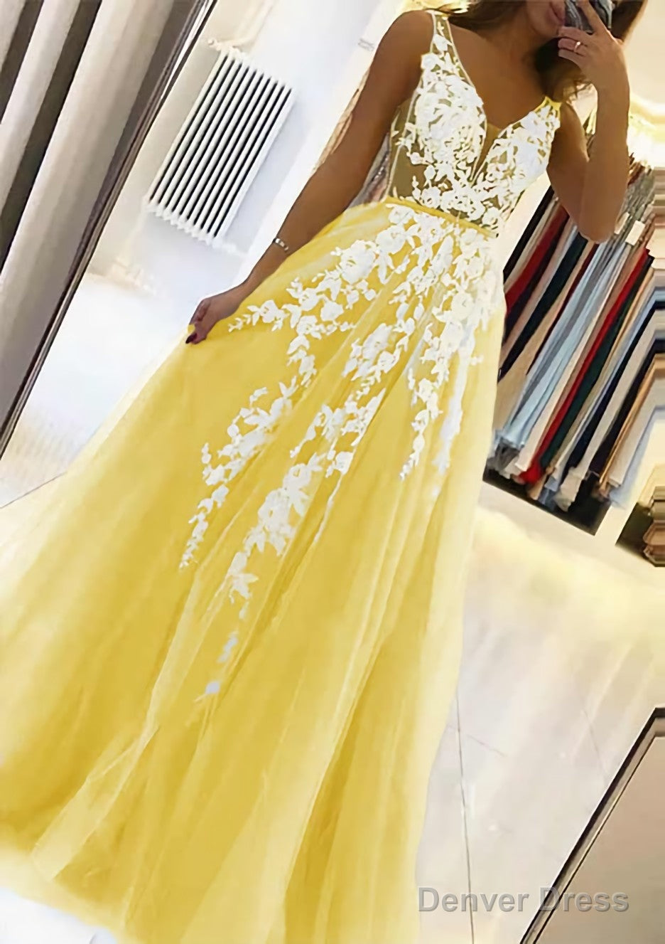 A Line V Neck Sleeveless Sweep Train Tulle Prom Dresses With Beading Lace