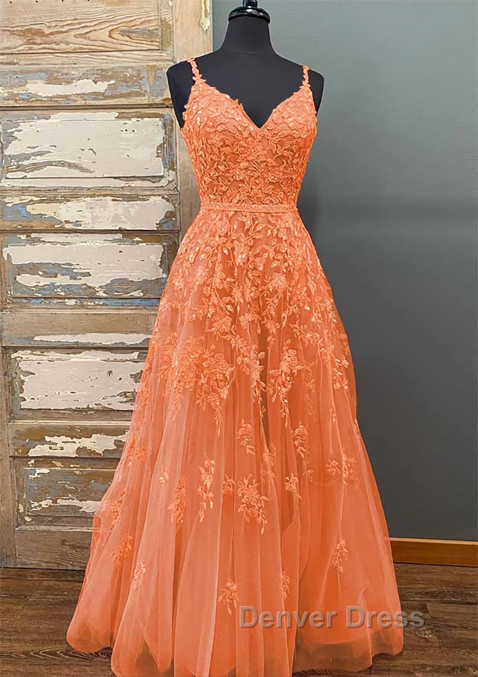 A-line V Neck Spaghetti Straps Long/Floor-Length Tulle Prom Dresses With Beading Lace Pockets Sequins