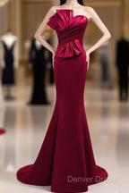 A Noble And Minimalist Wine Red Sleeveless Off Shoulder Ball Dress With Wine Red Strapless Backless Straps And Ground Length Fishtail Prom Dresses