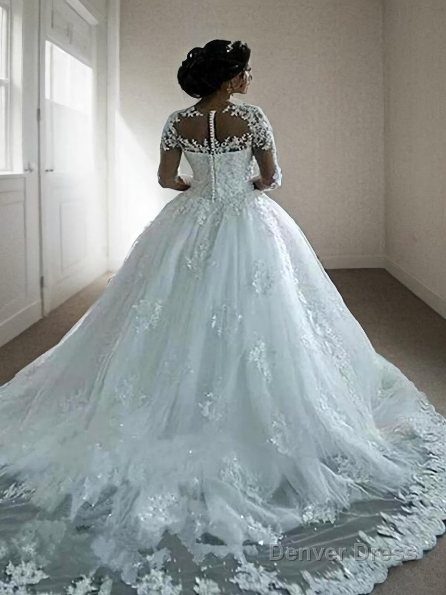 Ball Gowns Bateau Court Train Tulle Wedding Dresses With Appliques Lace