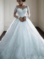 Ball Gowns Bateau Court Train Tulle Wedding Dresses With Appliques Lace