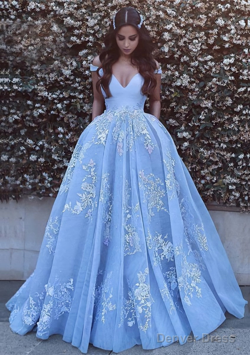 Ball Gown Off-the-Shoulder Sleeveless Court Train Tulle Prom Dresses With Pleated Appliqued Main image