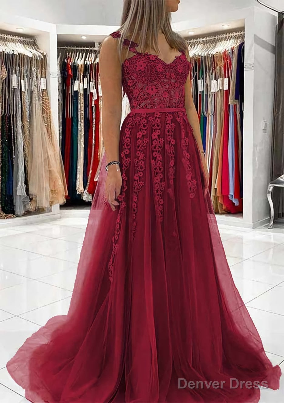 Ball Gown Princess Sweetheart Tulle Sweep Train Prom Dresses With Appliqued Lace