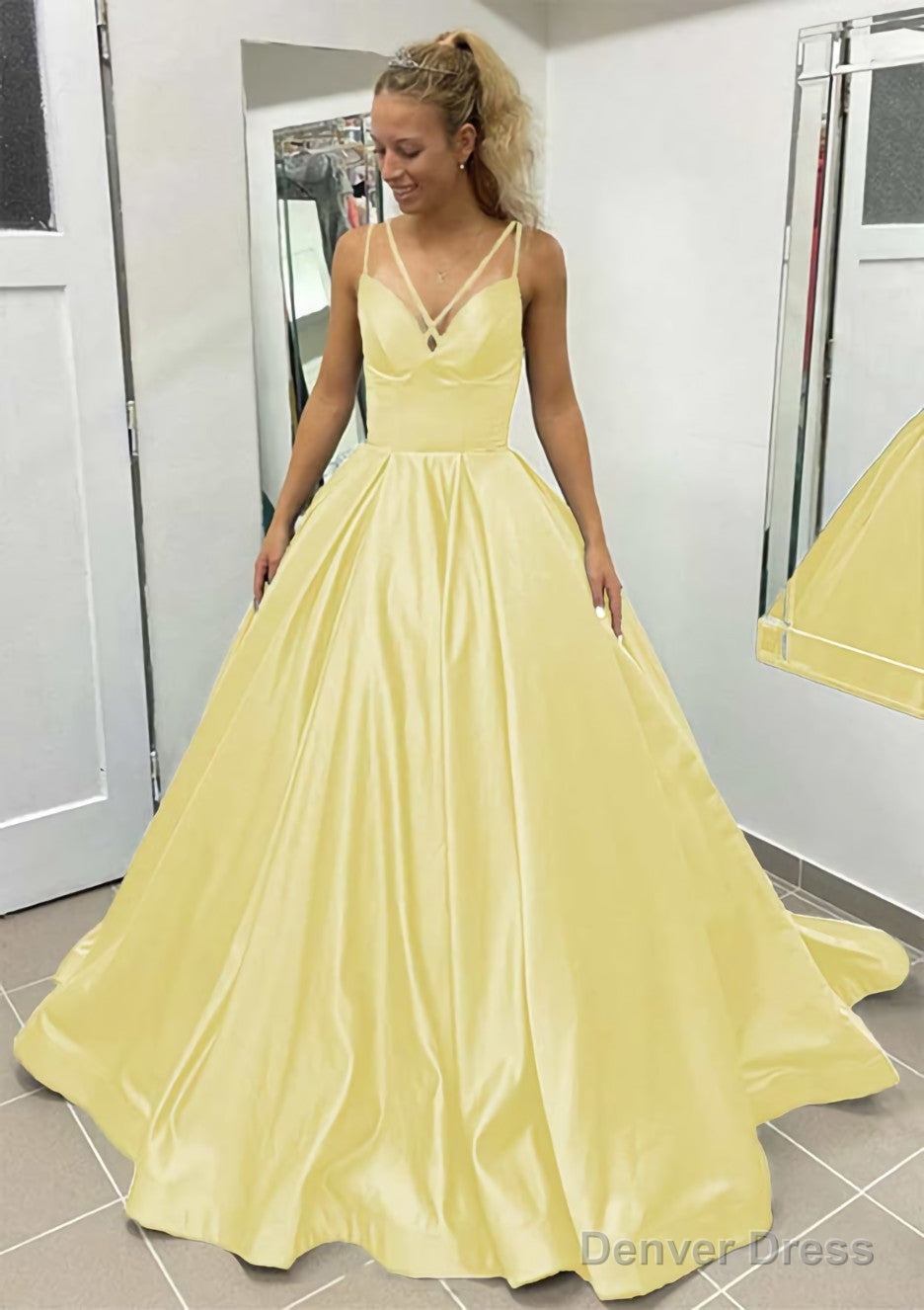 Ball Gowns Sleeveless Scalloped Neck Sweep Train Satin Prom Dresses With Pleated Pockets