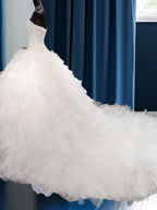 Ball Gowns Sweetheart Beading Cathedral Train Organza Wedding Dresses