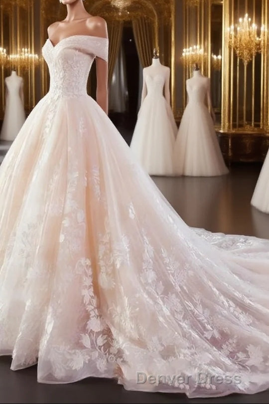 Ball Gowns Sweetheart Court Train Lace Wedding Dresses With Appliques Lace Main image