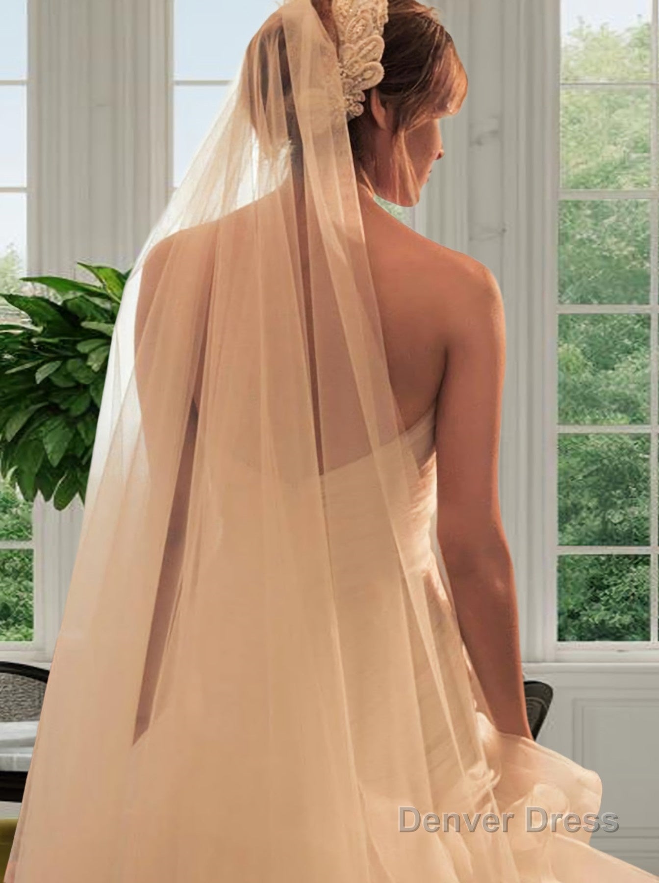 Ball Gowns Sweetheart Sweep Train Organza Wedding Dresses With Leg Slit