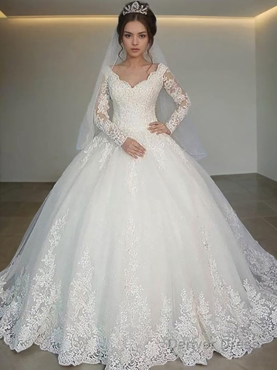 Ball Gown V-neck Court Train Tulle Wedding Dresses Main image