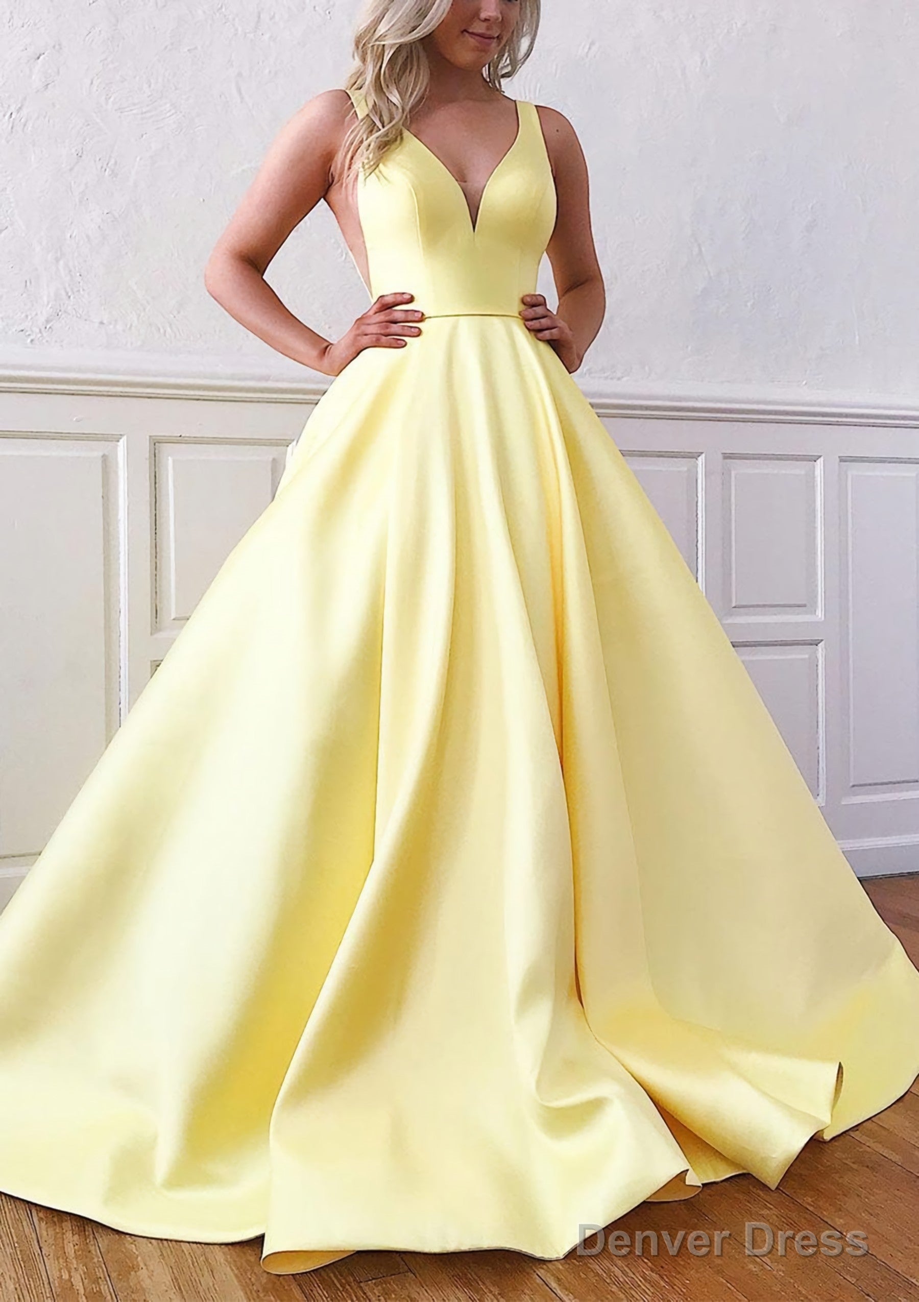 Ball Gowns V Neck Sleeveless Satin Sweep Train Prom Dresses