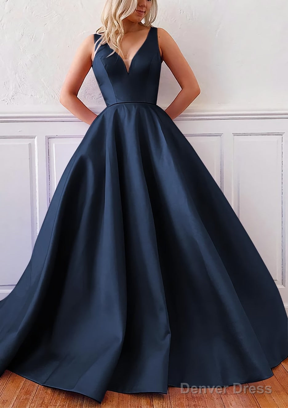 Ball Gowns V Neck Sleeveless Satin Sweep Train Prom Dresses Secondary image