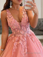 Ball Gown V-neck Floor-Length Tulle Prom Dresses With Appliques Lace