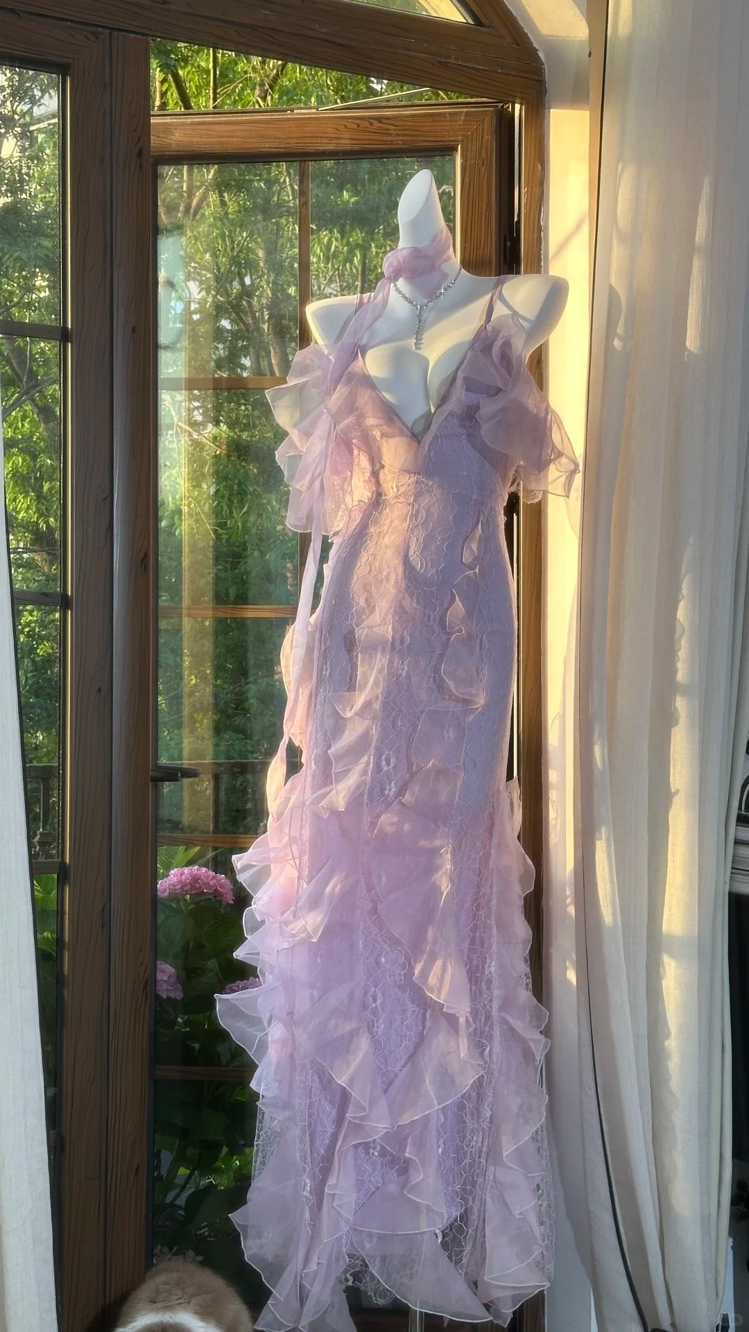 Beautiful Lavender Deep V-Neck Suspender Lace Ruffled Mermaid Prom Dresses Secondary image