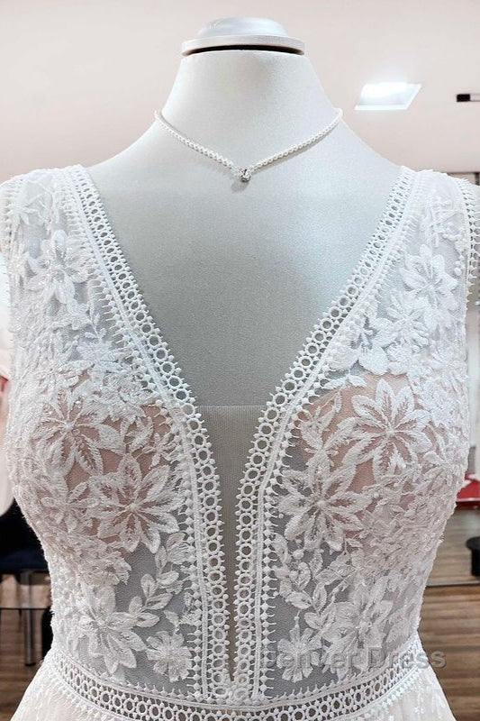 Beautiful Long A-Line Lace Appliques Tulle Open Back Wedding Dresses