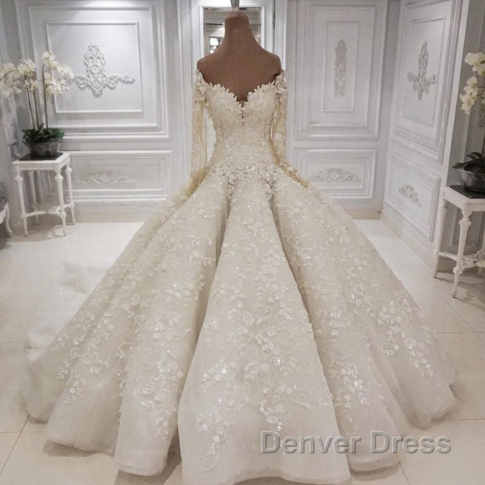 Beautiful Long Sleevess V neck Appliques Ball Gown Wedding Dresses