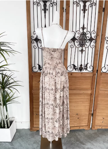 Beautiful Milk Tea Color Spaghetti Strap V-Neck Printed Satin Long Prom Dresses Evening Dresses Secondary image