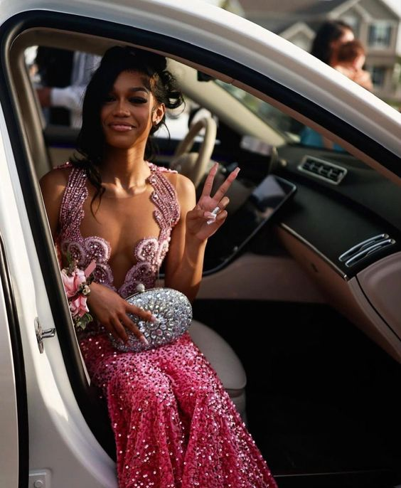 Beautiful Pink Sequin Beaded Mermaid Prom Dress Secondary image