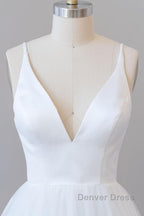 Beautiful White Long A Line V Neck Tulle Backless Wedding Dresses