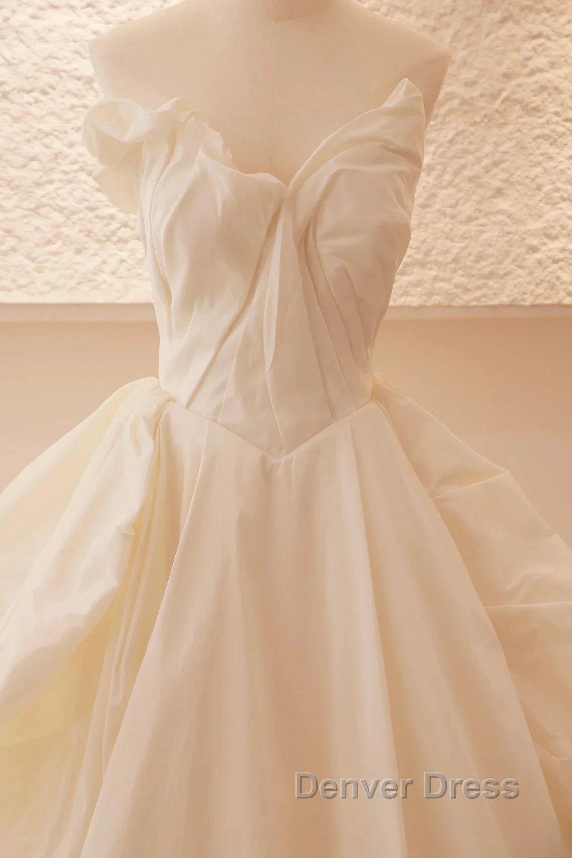 Beige Wedding Dress Strapless Sleeveless A Line Full Bridal Dresses Sophisticated Wedding Gowns With Train