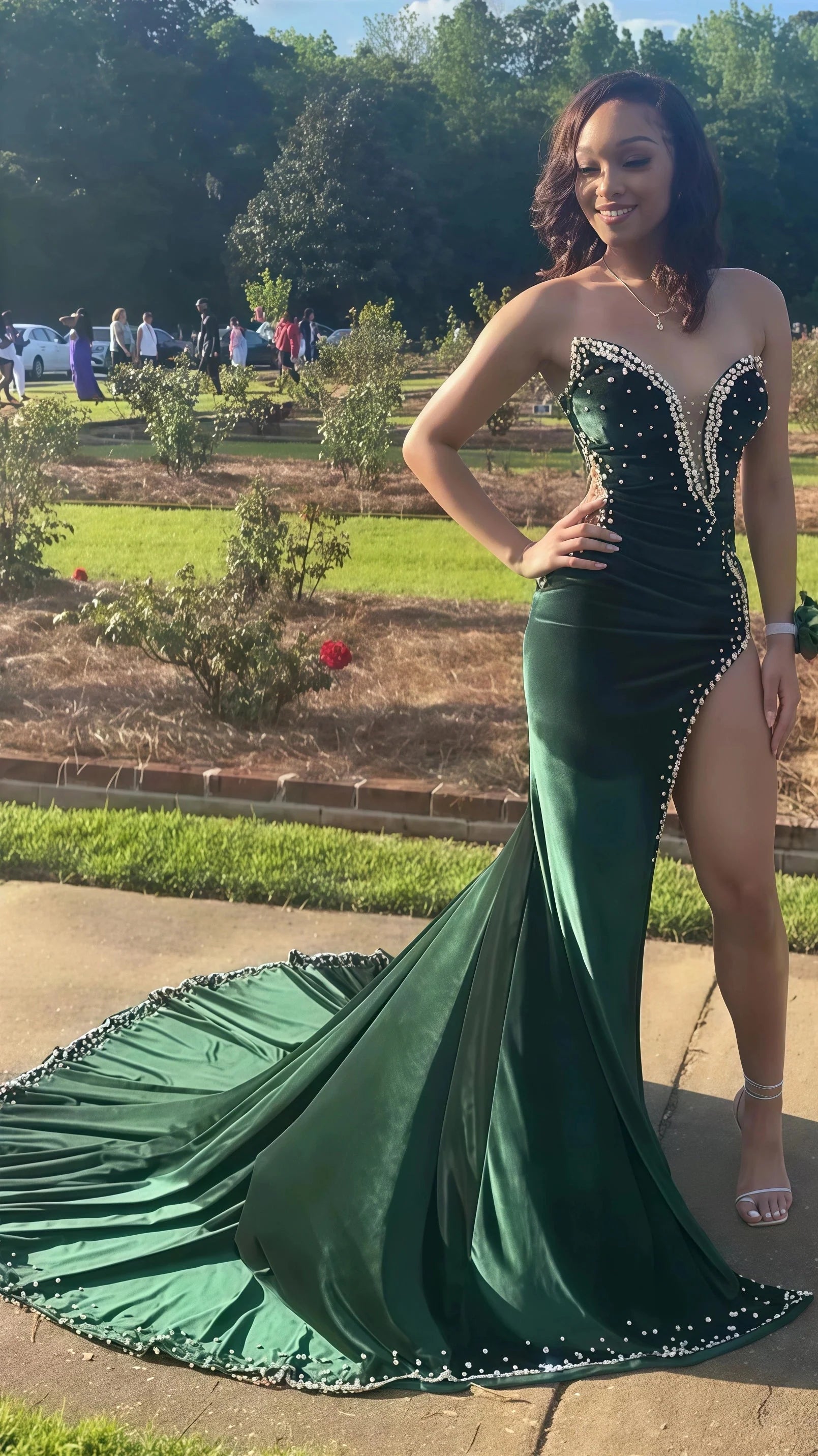Black Girl Prom Dresses Long Mermaid Green Prom Gowns With Train Secondary image