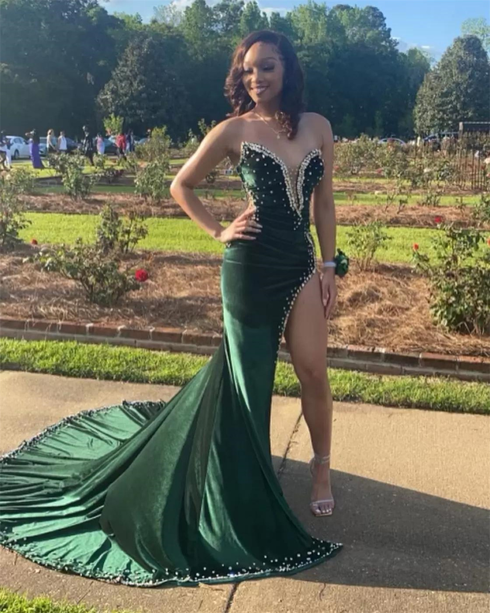 Black Girl Prom Dresses Long Mermaid Green Prom Gowns With Train Secondary image