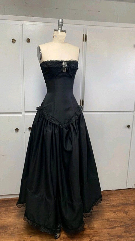Black Strapless Vintage Prom Long Prom Dress Main image