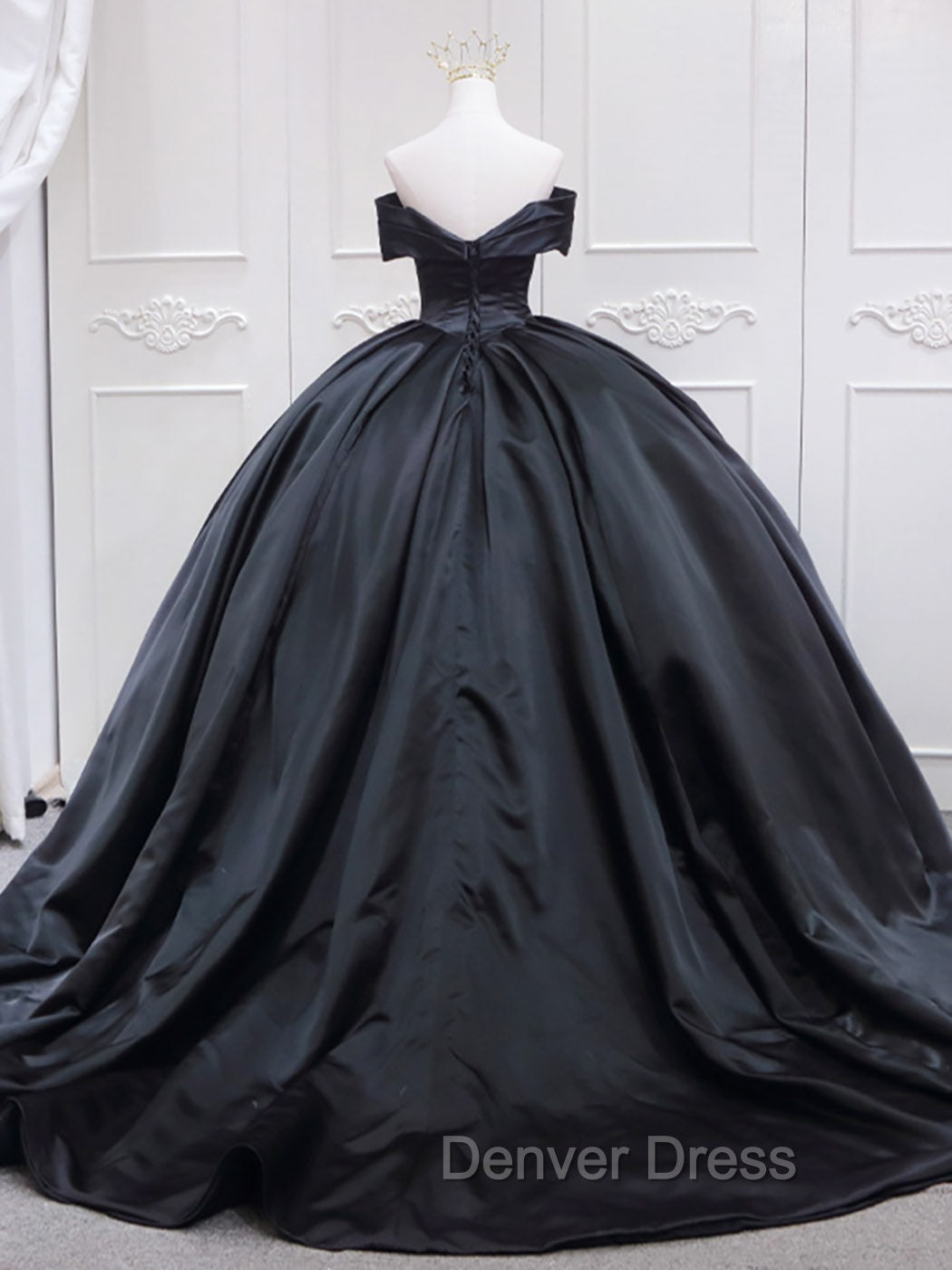 Black Sweetheart Neck Satin Long Prom Gown, Black Sweet 16 Dresses
