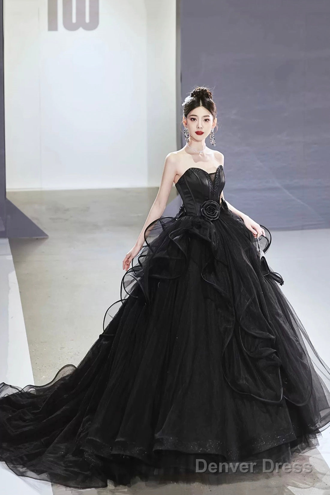 Black Tulle Beaded Long Ball Gowns, A-Line Strapless Prom Gowns Main image