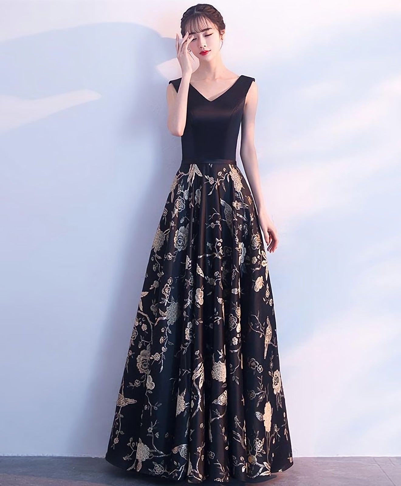 Black V Neck Floral Pattern Long Prom Dress