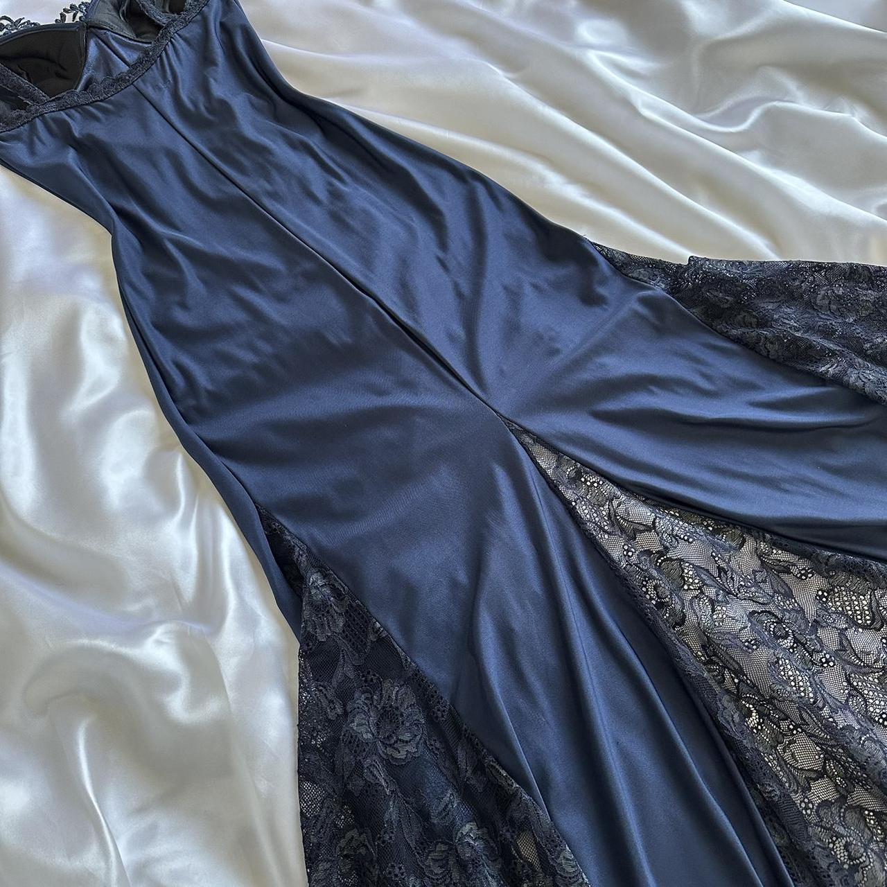 Blue Gorgeous Exquisite Applique Lace Spaghetti Straps Long Satin Prom Dress Prom Dress