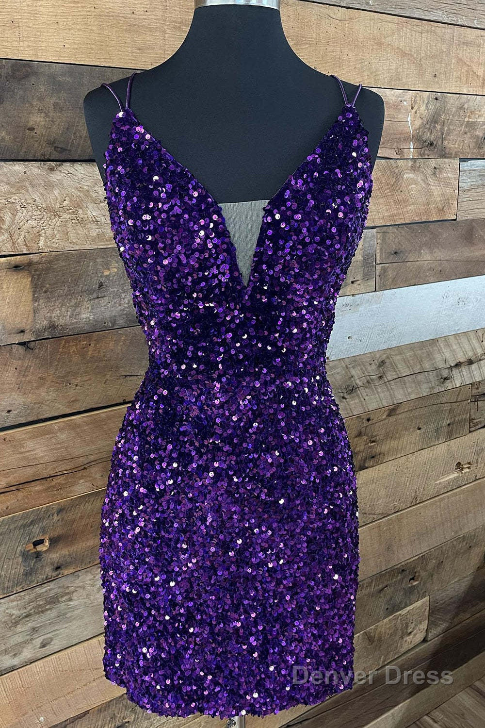 Bodycon Sequins Short Homecoming Dress Secondary image
