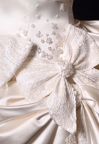Bow Ivory A Line Sweetheart Neck Lace Satin Mini Homecoming Dress Cocktail Dresses