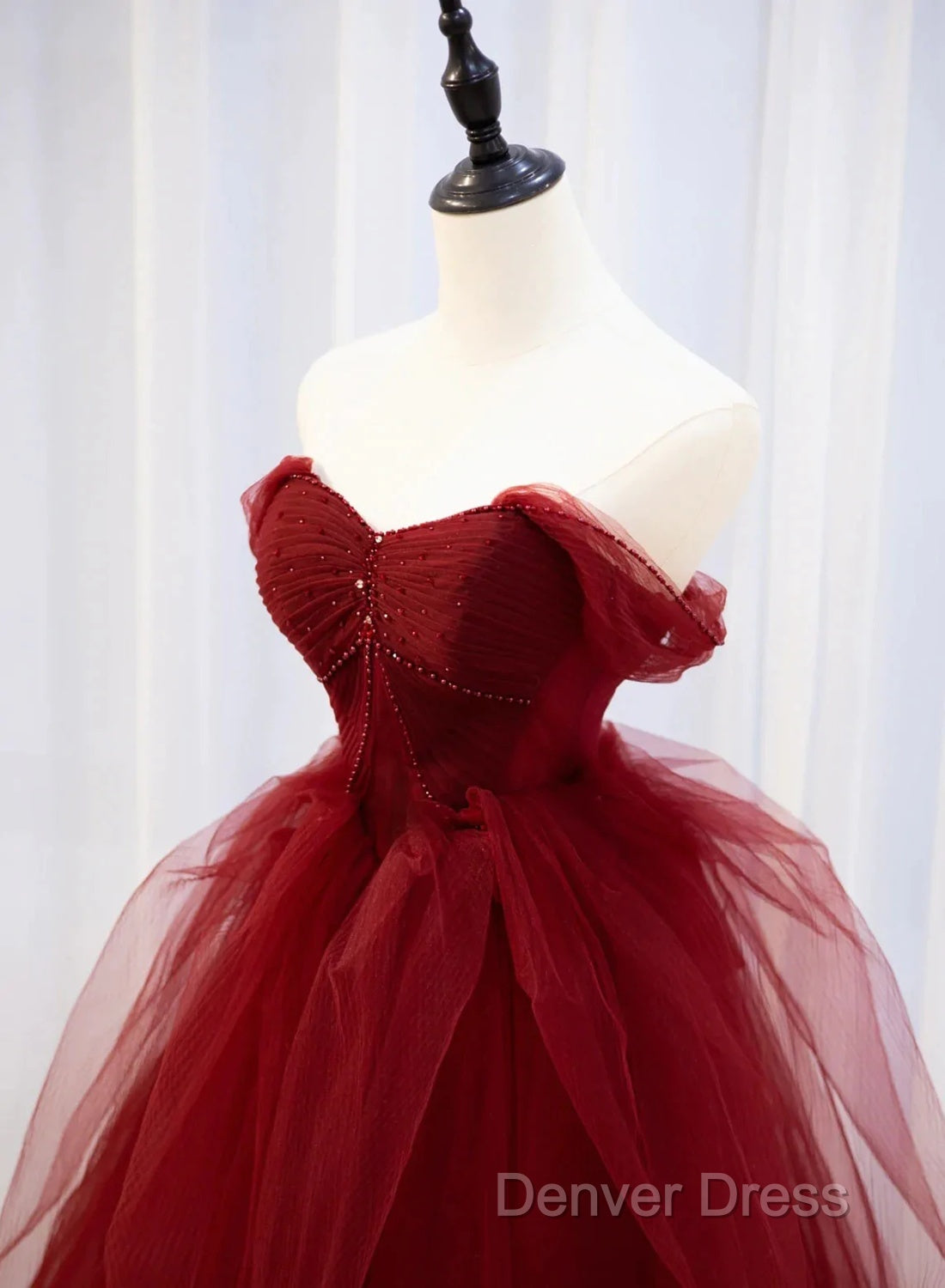 Burgundy Sweetheart Ball Gown Tulle With Beaded Prom Dresses, Burgundy Party Dresses