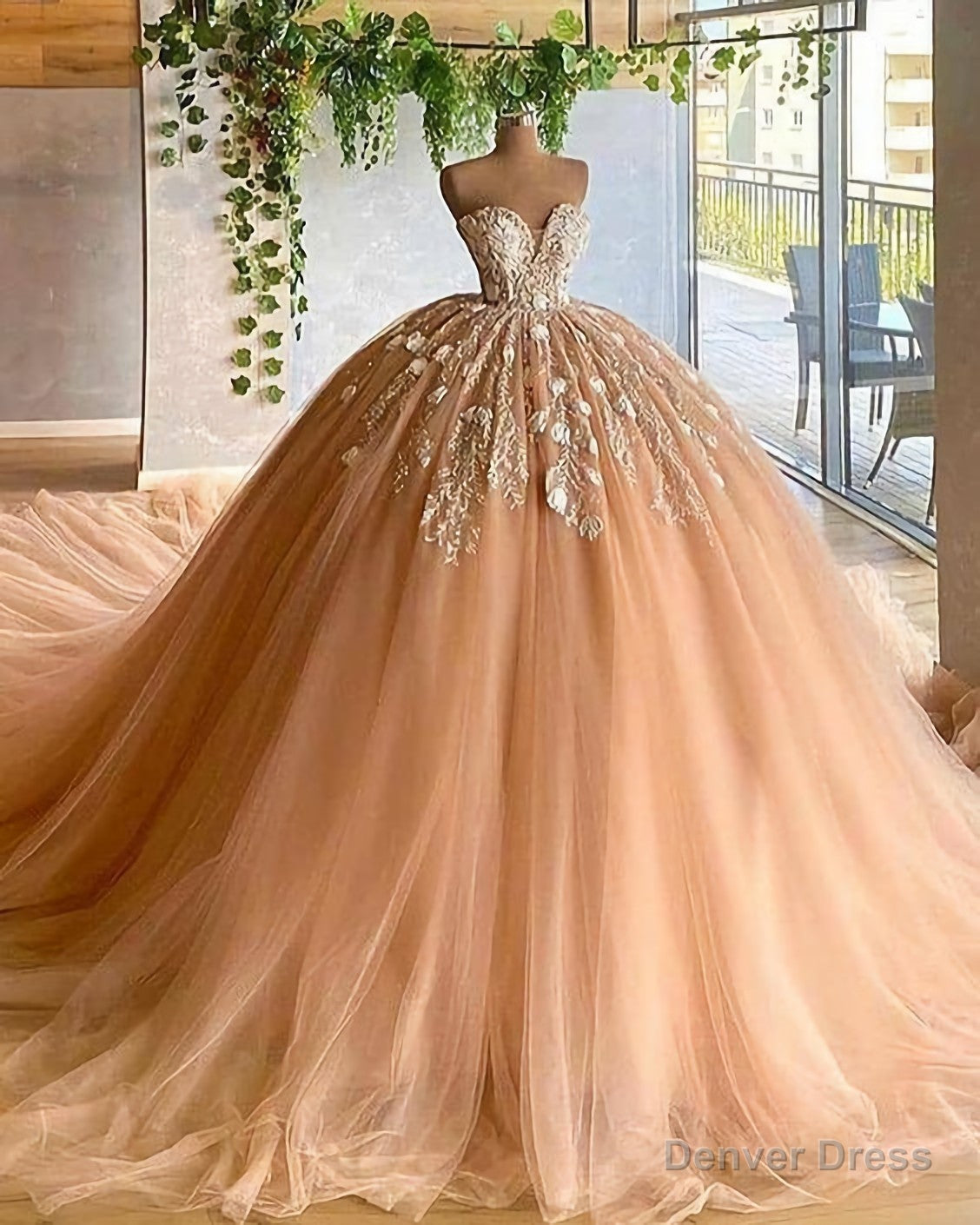 Applique Tulle Pleated Sweetheart Champagne Ball Gown Evening Dress Main image