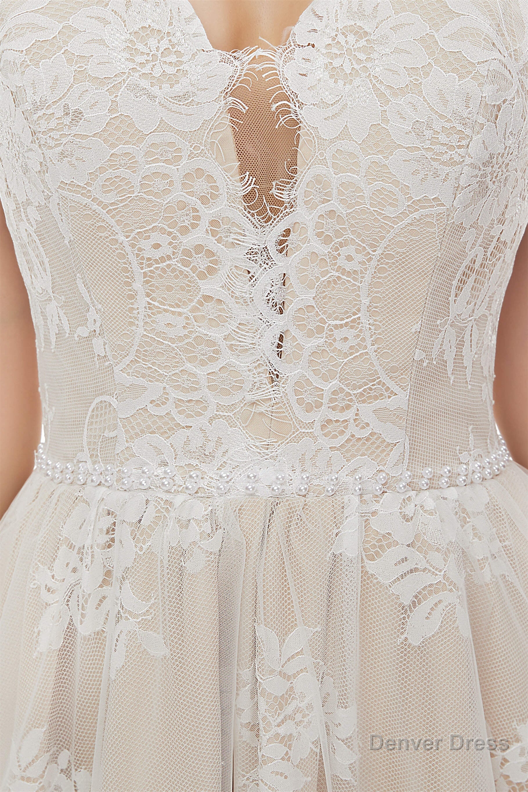 Champagne Tulle Lace Deep V-neck Backless Pearls Wedding Dresses