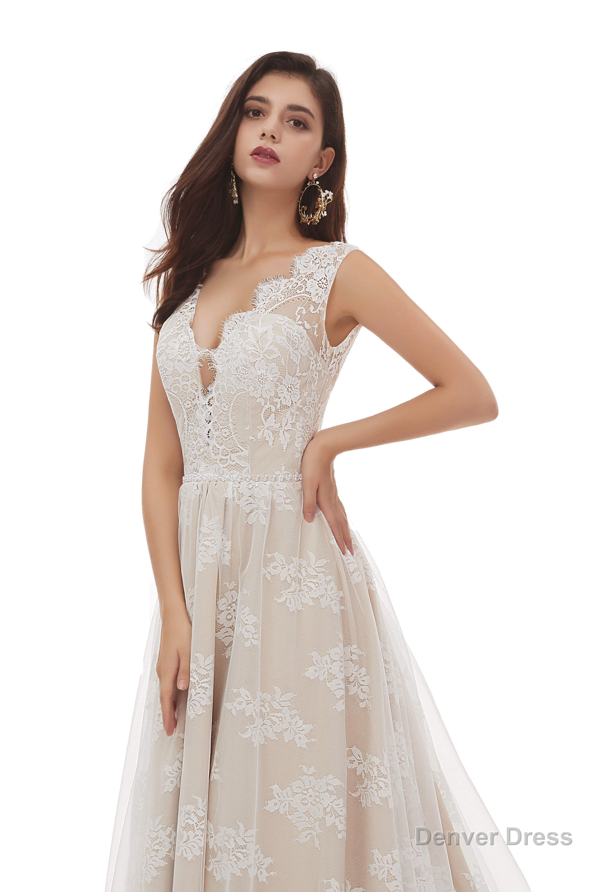 Champagne Tulle Lace Deep V-neck Backless Pearls Wedding Dresses