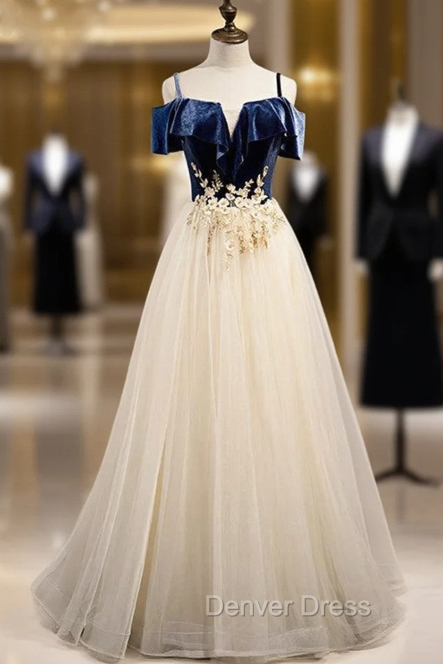 Champagne Tulle Spaghetti Straps Appliques Prom Dresses Main image