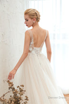 Champange Princess V Neck Lace Tulle Soft Pleats Wedding Dresses with Appliques