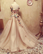 Charming Tulle Evening Dresses 3D Flowers Embroidery Prom Gowns