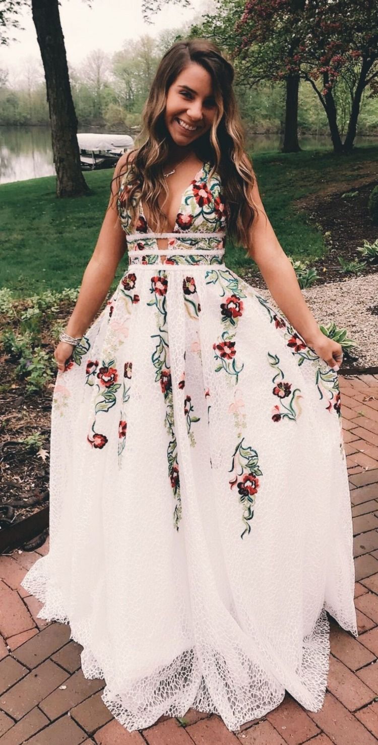 Charming V Neck Floral Embroidery Long Lace Prom Dresses With Pocket