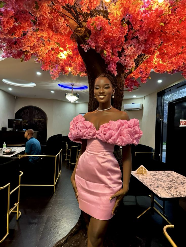 Chic 3D Lace Collar Pink Satin Hip-Hugging 17Th Birthday Homecoming Dresses